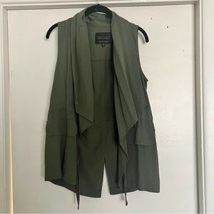 Sanctuary vest in olive green